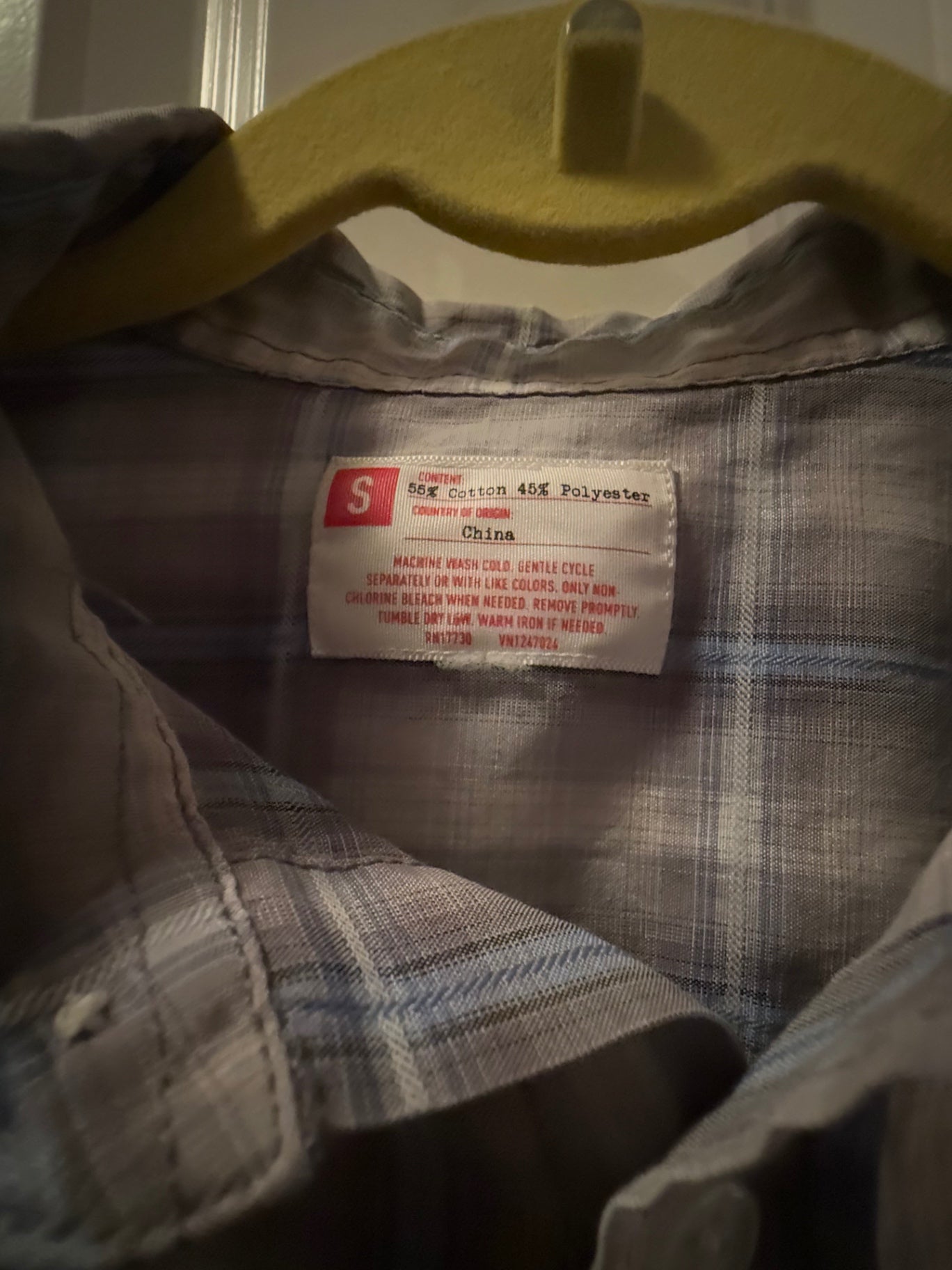 S-Gray and White Fabric Shirt (likely cotton or flannel) Small Shirt Good