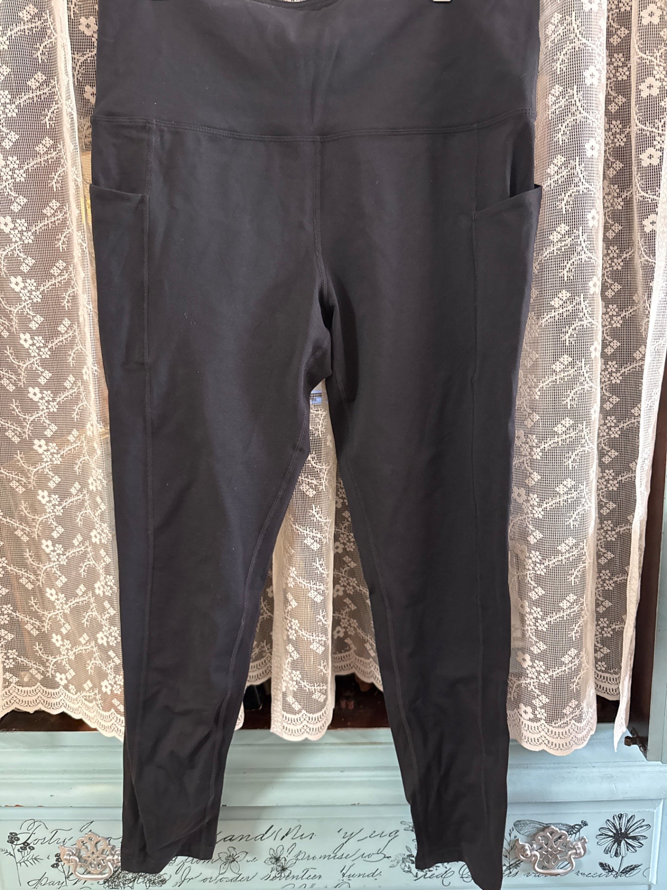 Tuff Athletics Black 86% Nylon Supplex 14% Spandex XL Pants Very Good