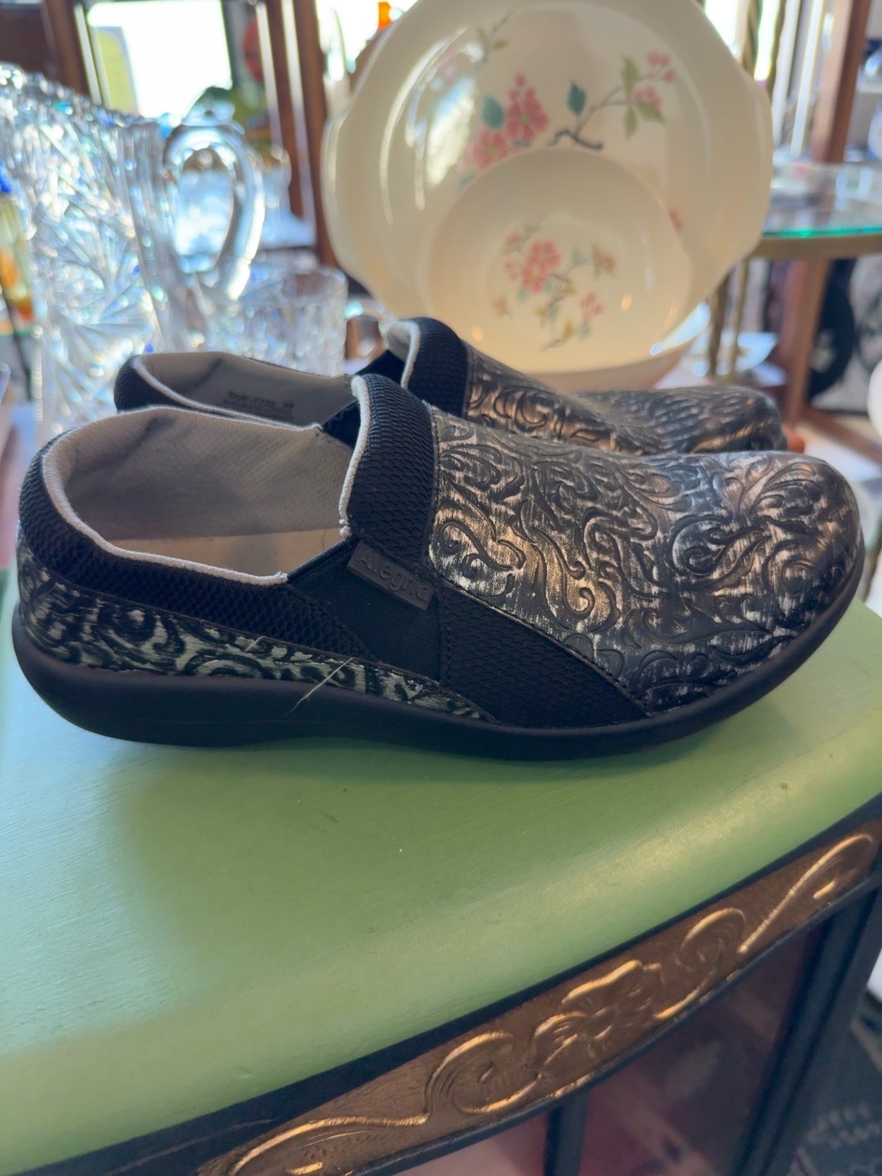 Alegria Professional Slip-On Comfort Shoes | Black Embossed Tooled Scroll Print | EU 39 / Women’s 8.5-9