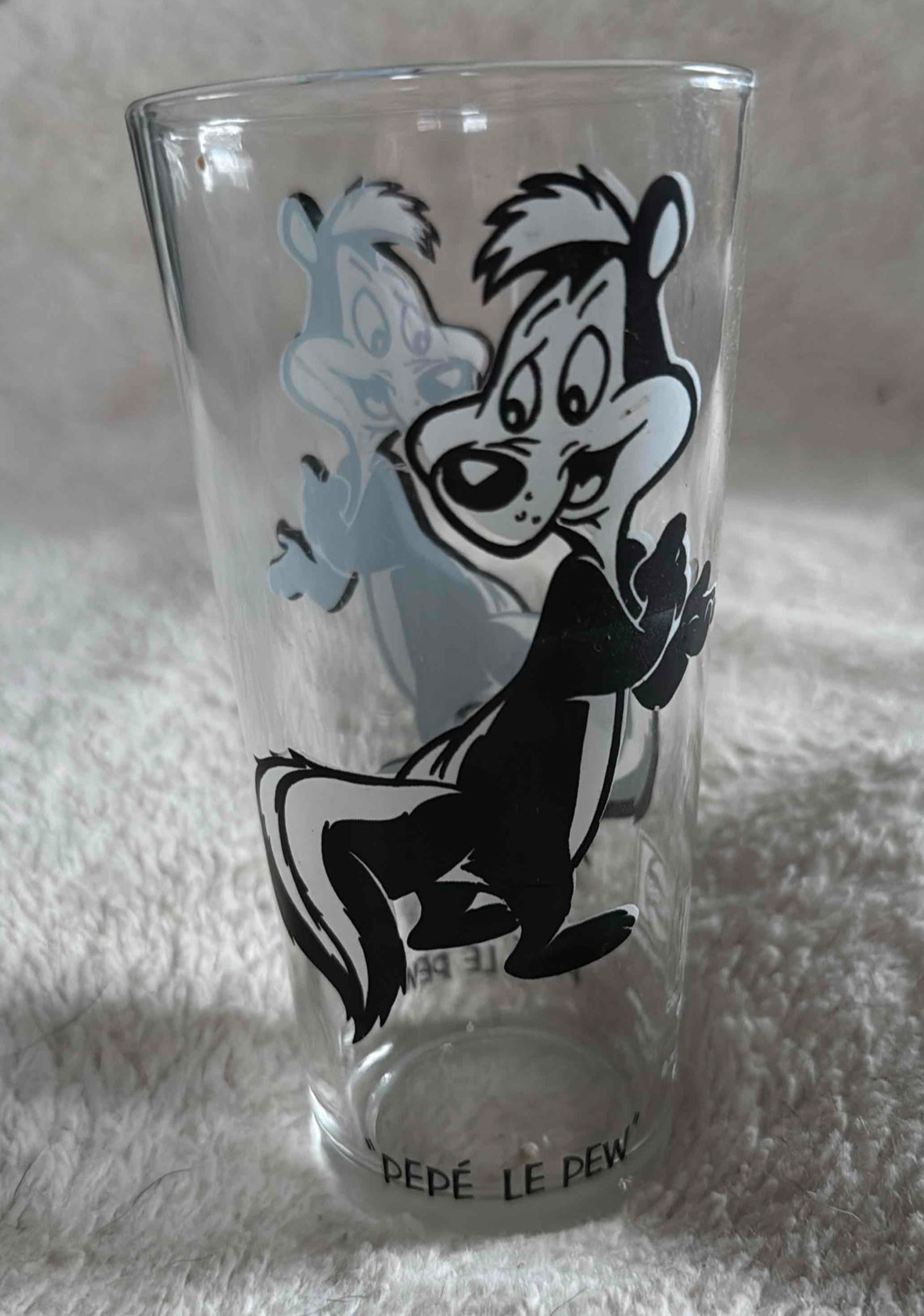 1973 Vintage Pepsi Collectible Looney Tunes Glass Tumbler "Pepe Le Pew."