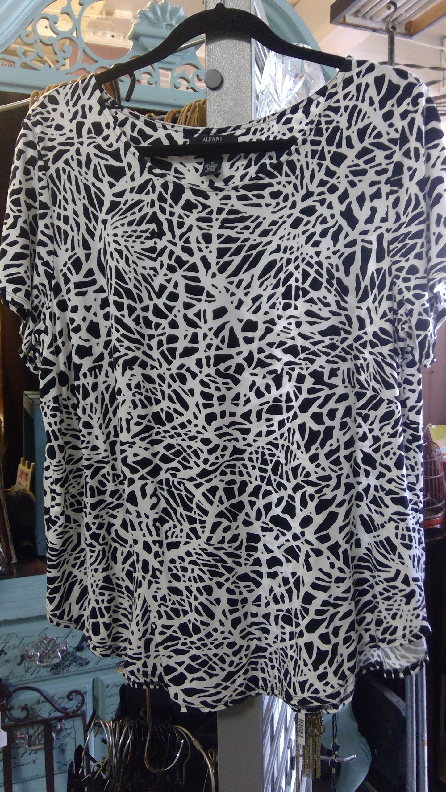 Alfani T-shirt