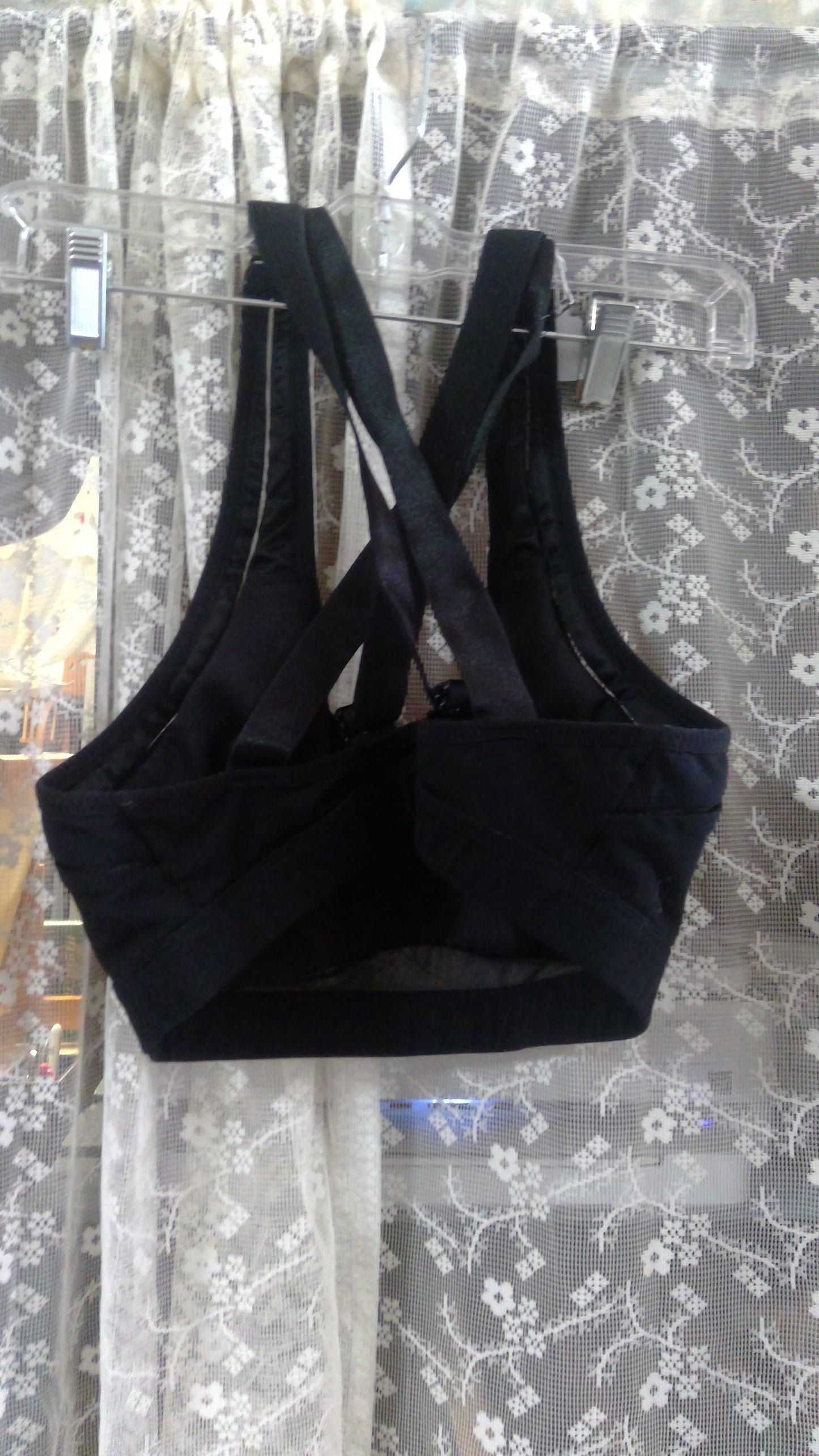 Black Cross Back Sports Bra