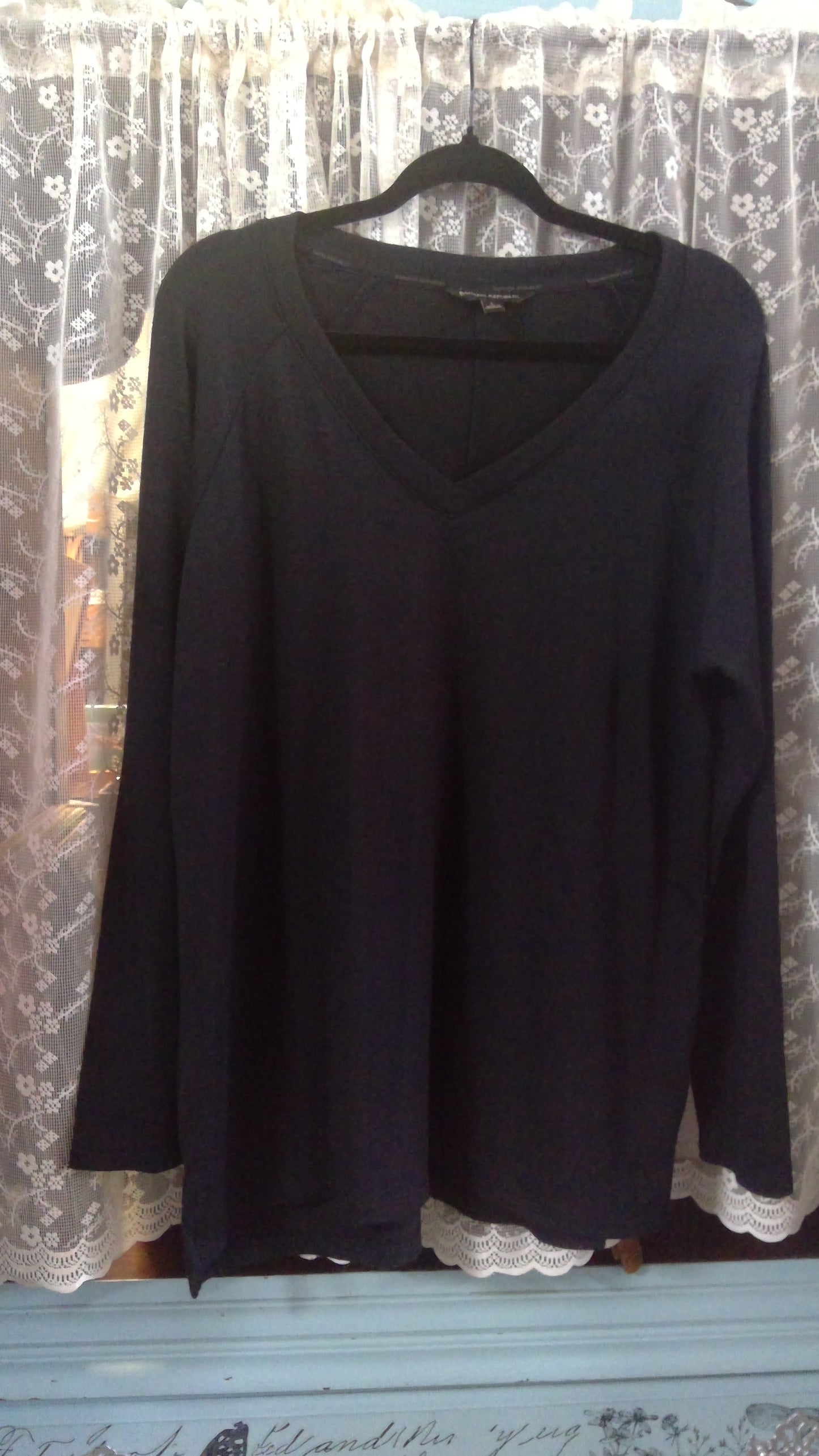 Black Long Sleeve V-neck