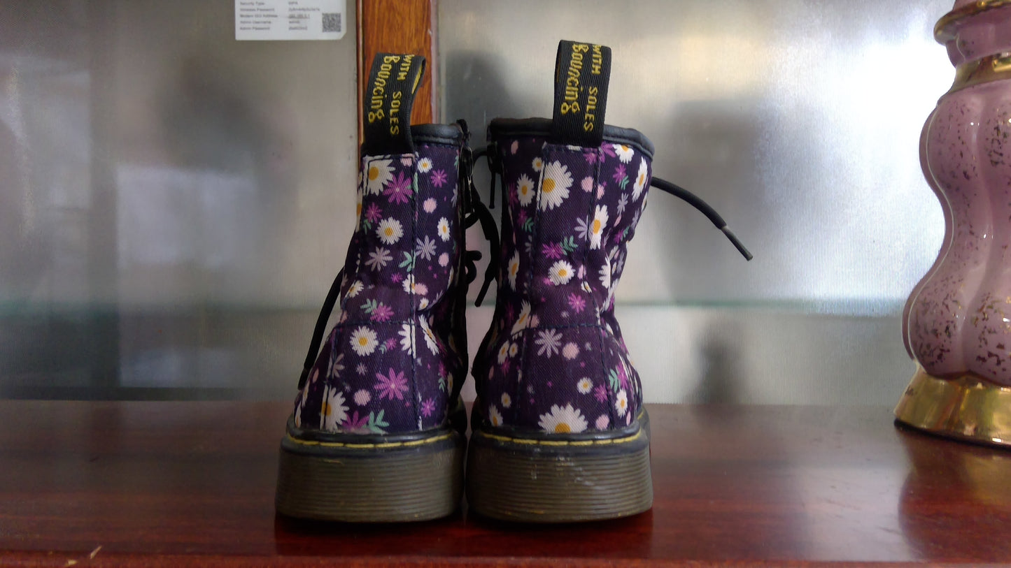 Dr. Martens Delaney Daisy Boots | Black Floral Pattern | Women’s US 4