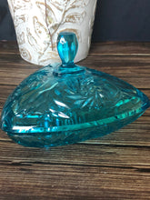 Load image into Gallery viewer, Hazel Atlas 1950s Turquoise Candy Dish Pinwheel Vine Pattern Glass Lidded Triangular Dish