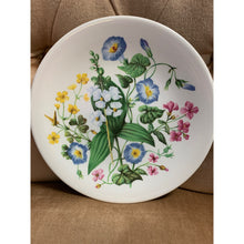 Load image into Gallery viewer, 1970s Avon Wedgwood Wildflowers of the Southern United States 9&quot; Plate Made in England
