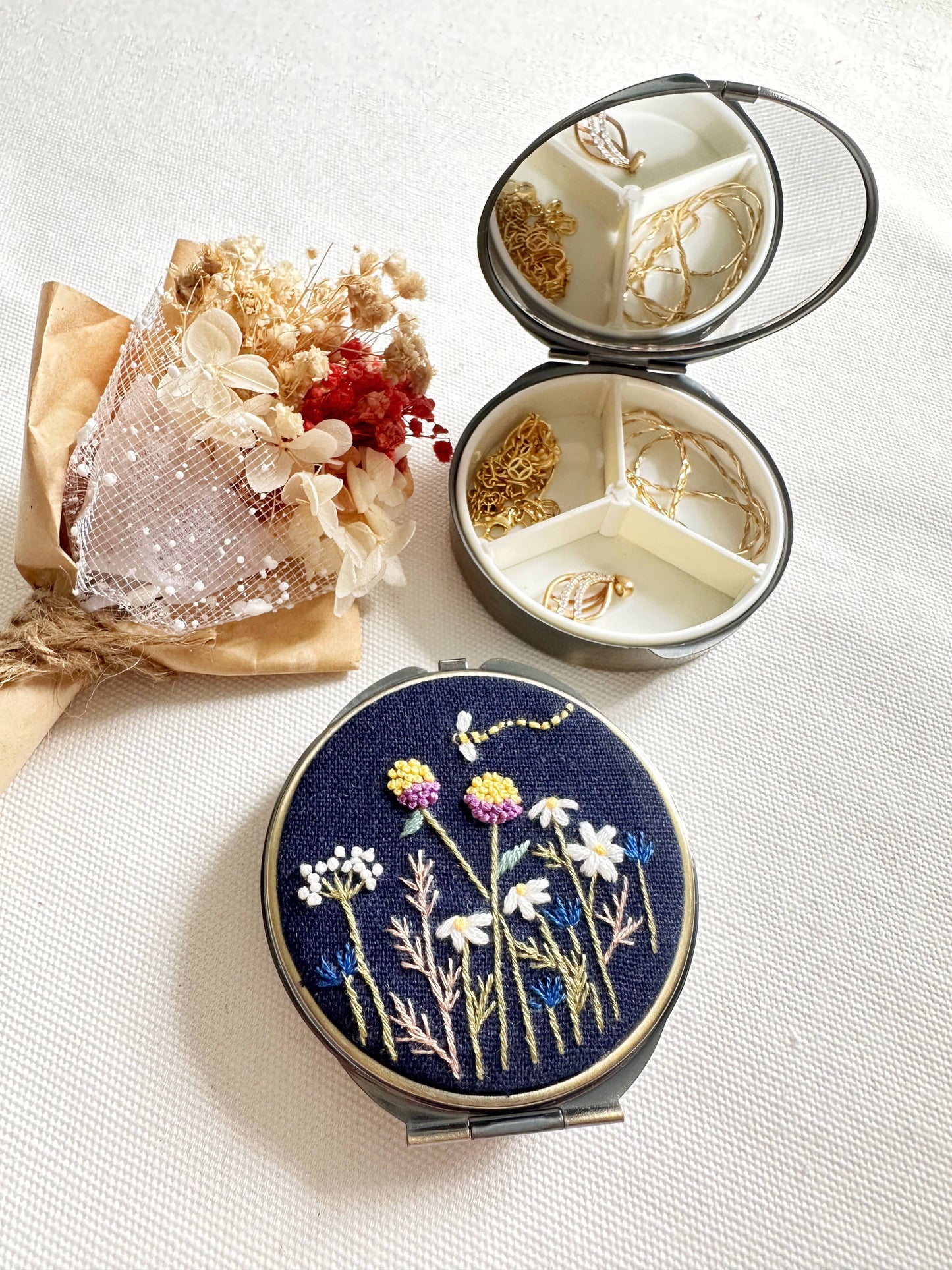 Quince Fables - Floral Embroidered Round Jewelry Box With Mirror (In Stock✅)
