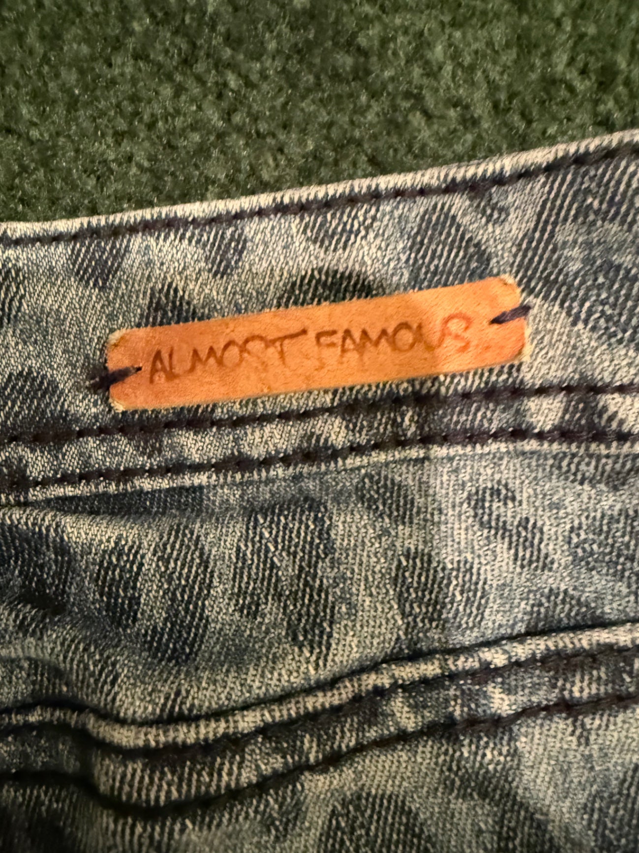 S-Almost famous Denim leopard Denim 7 Jeans