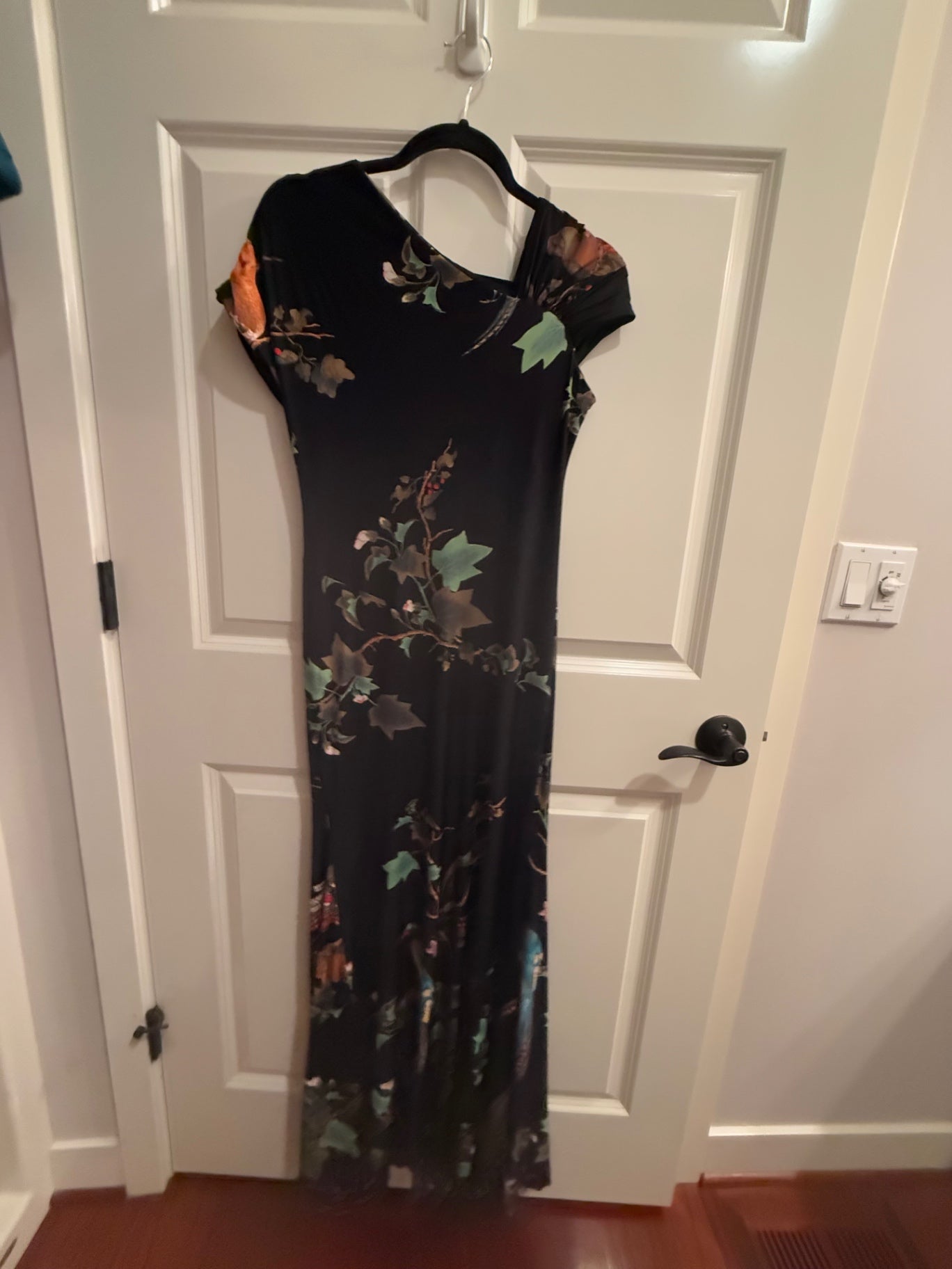 S-Black Silk or synthetic blend M/L Dress