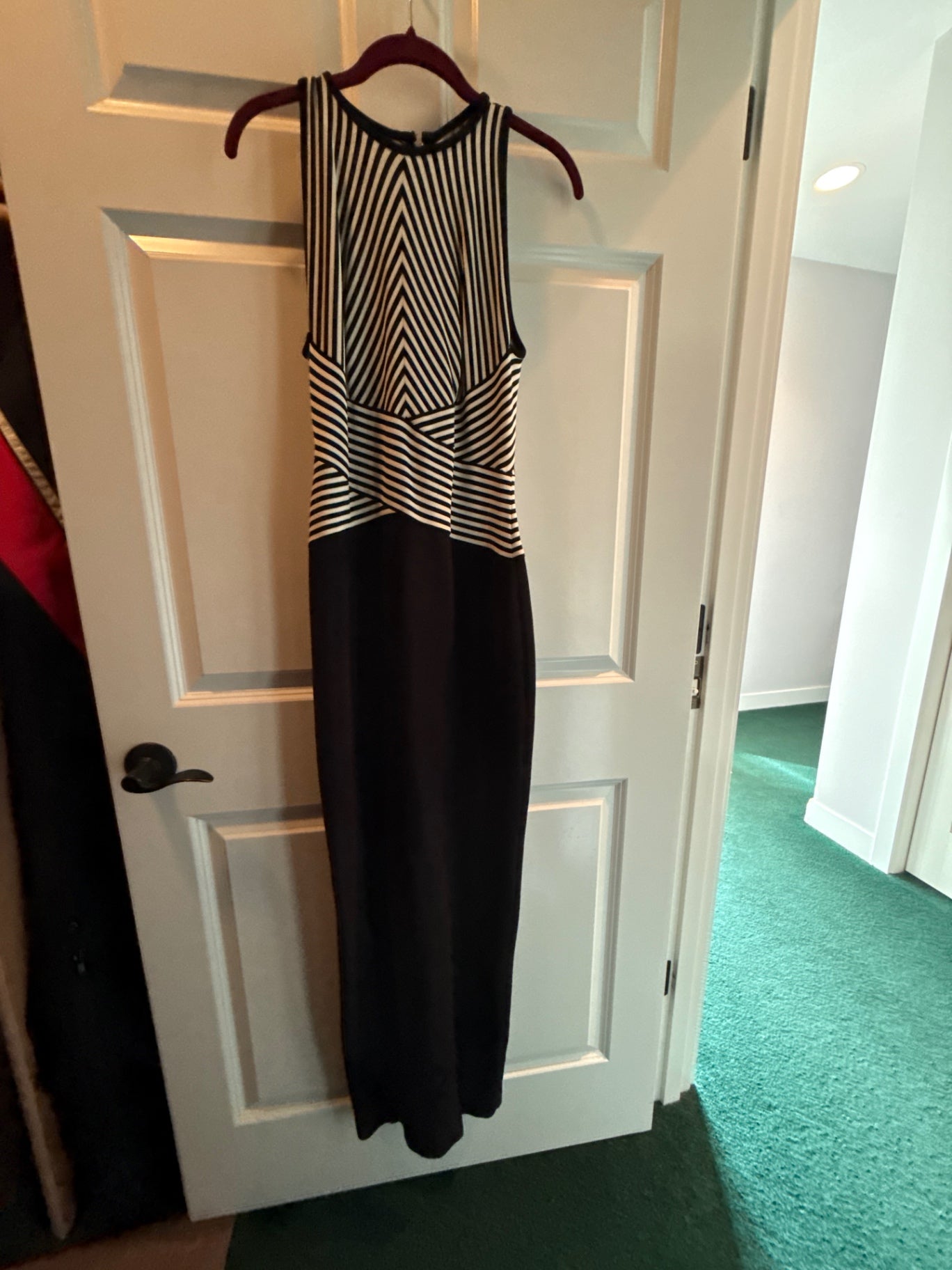 S-Black and white Unknown material Dress