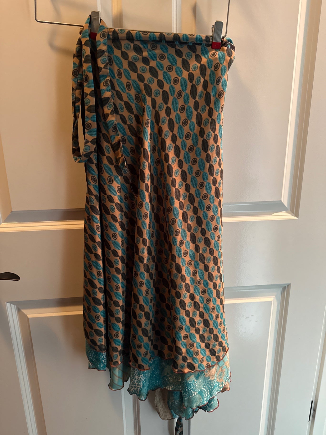 S-Beige and teal Chiffon or lightweight fabric Skirt
