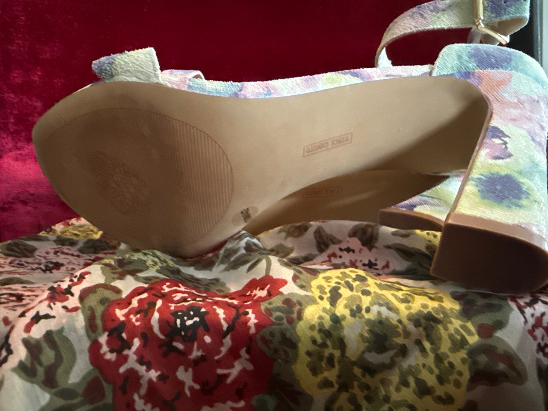 Vince Camuto Watercolor Floral Block Heel Sandals Size 10M
