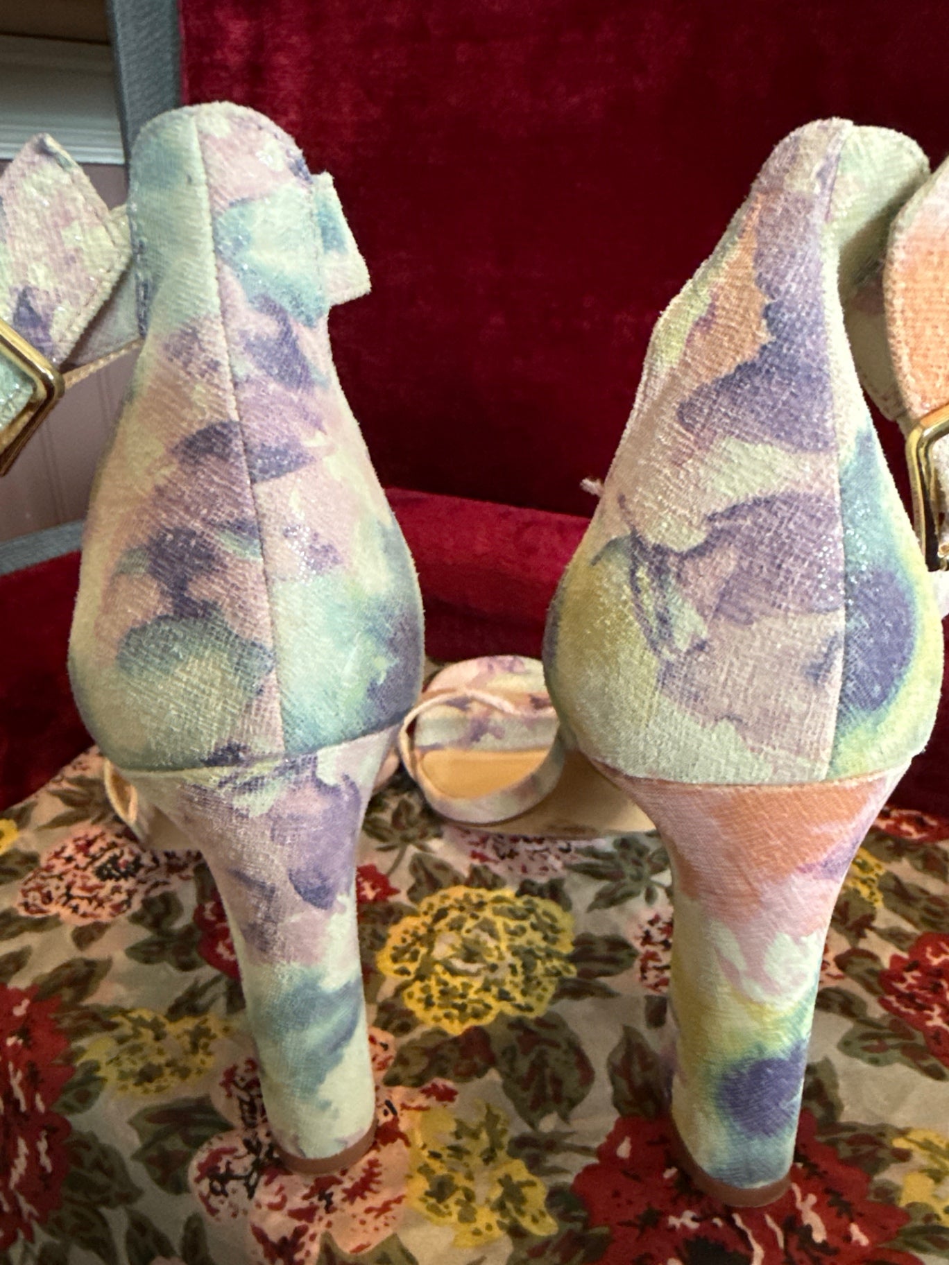Vince Camuto Watercolor Floral Block Heel Sandals Size 10M