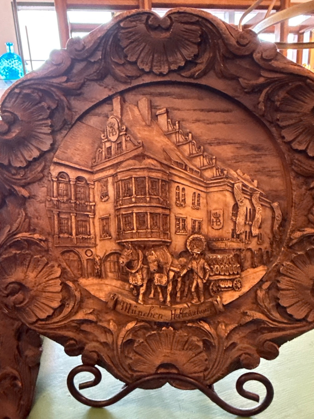 Vintage German Souvenir Relief Plate – München Hofbräuhaus (Munich) | Ornate Carved Wall Decor