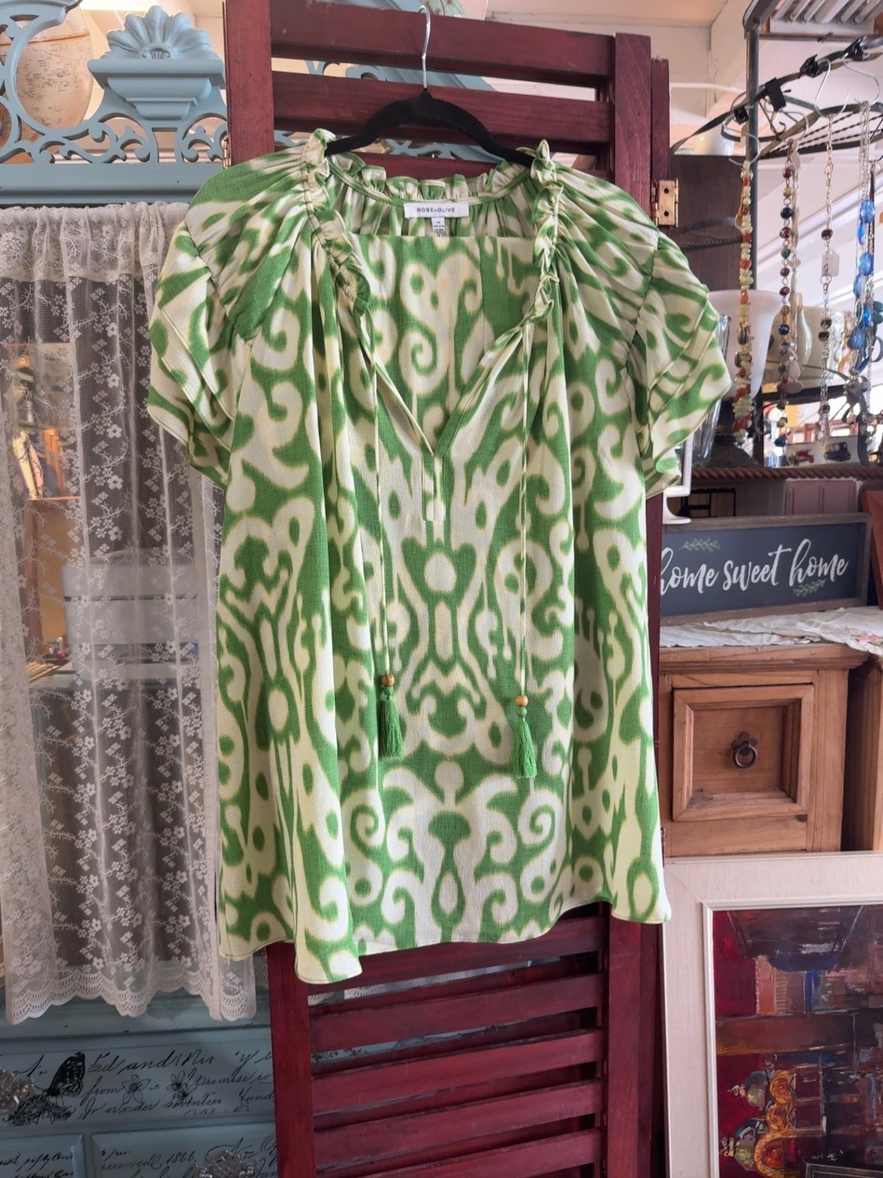 ROSE+OLIVE Green and Cream Lightweight woven fabric 1X Blouse Very Good