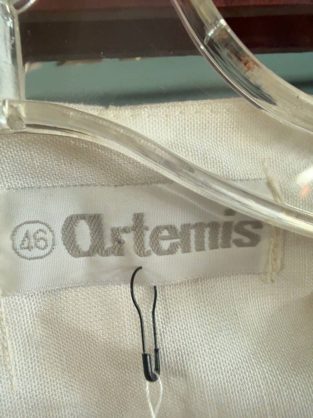 Artemis Vintage White 2-Piece Pant Suit Gold Button Jacket Women's Size 16
