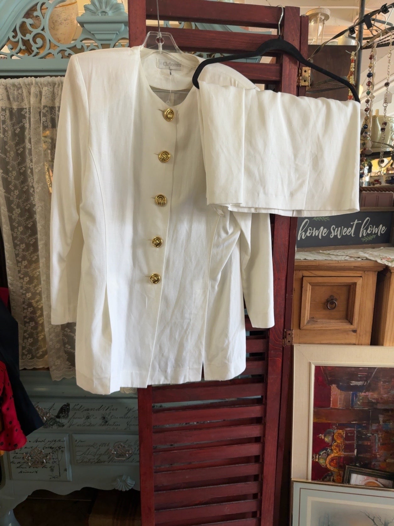 Artemis Vintage White 2-Piece Pant Suit Gold Button Jacket Women's Size 16
