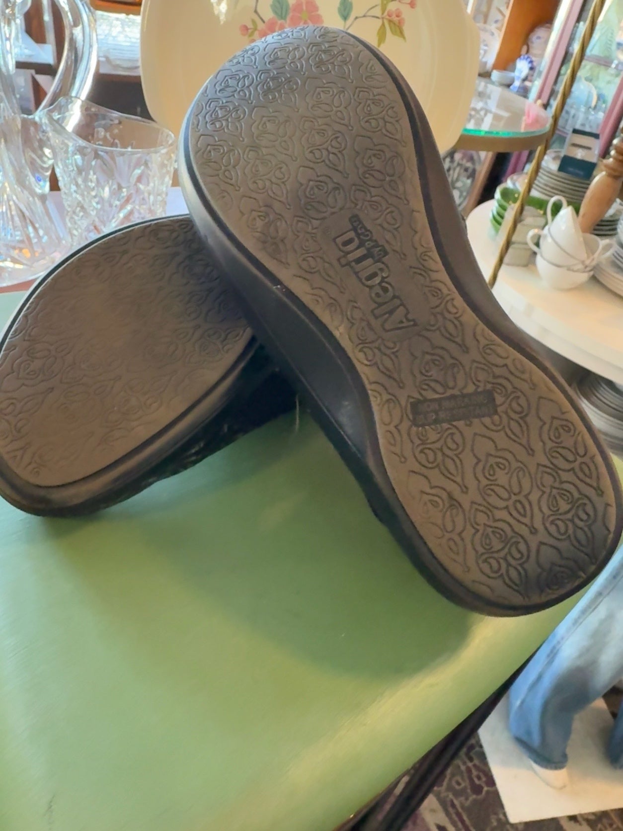Alegria Professional Slip-On Comfort Shoes | Black Embossed Tooled Scroll Print | EU 39 / Women’s 8.5-9