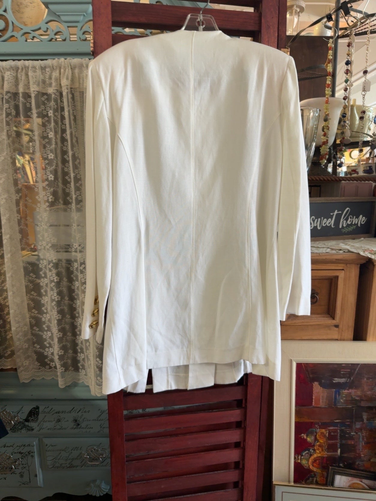 Artemis Vintage White 2-Piece Pant Suit Gold Button Jacket Women's Size 16