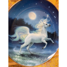 Load image into Gallery viewer, Franklin Mint Heirloom Plate “The Diamond Unicorn” by Kirk Heinert #HG6229
