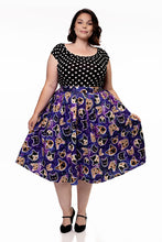 Load image into Gallery viewer, Boat Neck Top in Polka Dots
