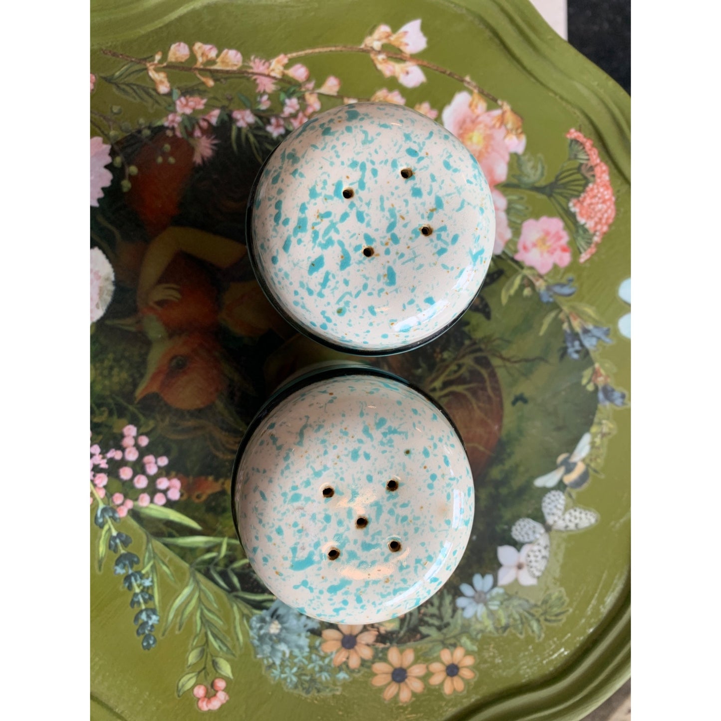 Paradise Treasure Craft Southwest Speckled Salt and Pepper Stoneware Shakers
