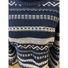 Load image into Gallery viewer, Eddie Bauer Vintage Crew Neck Women’s Pullover Heavy Knit Sweater Navy and Whit 100% Cotton
