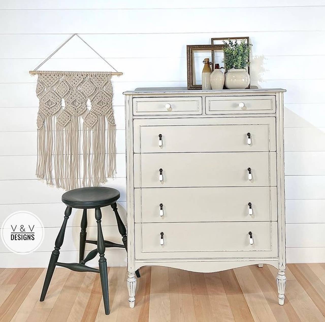 Country Chic Paint - Sunday Tea - Chalk Style Paint for Furniture & Home Decor: Small project jar (4 oz)