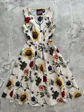 Load image into Gallery viewer, Botany Midi Dress
