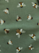 Load image into Gallery viewer, Bee Bow Top
