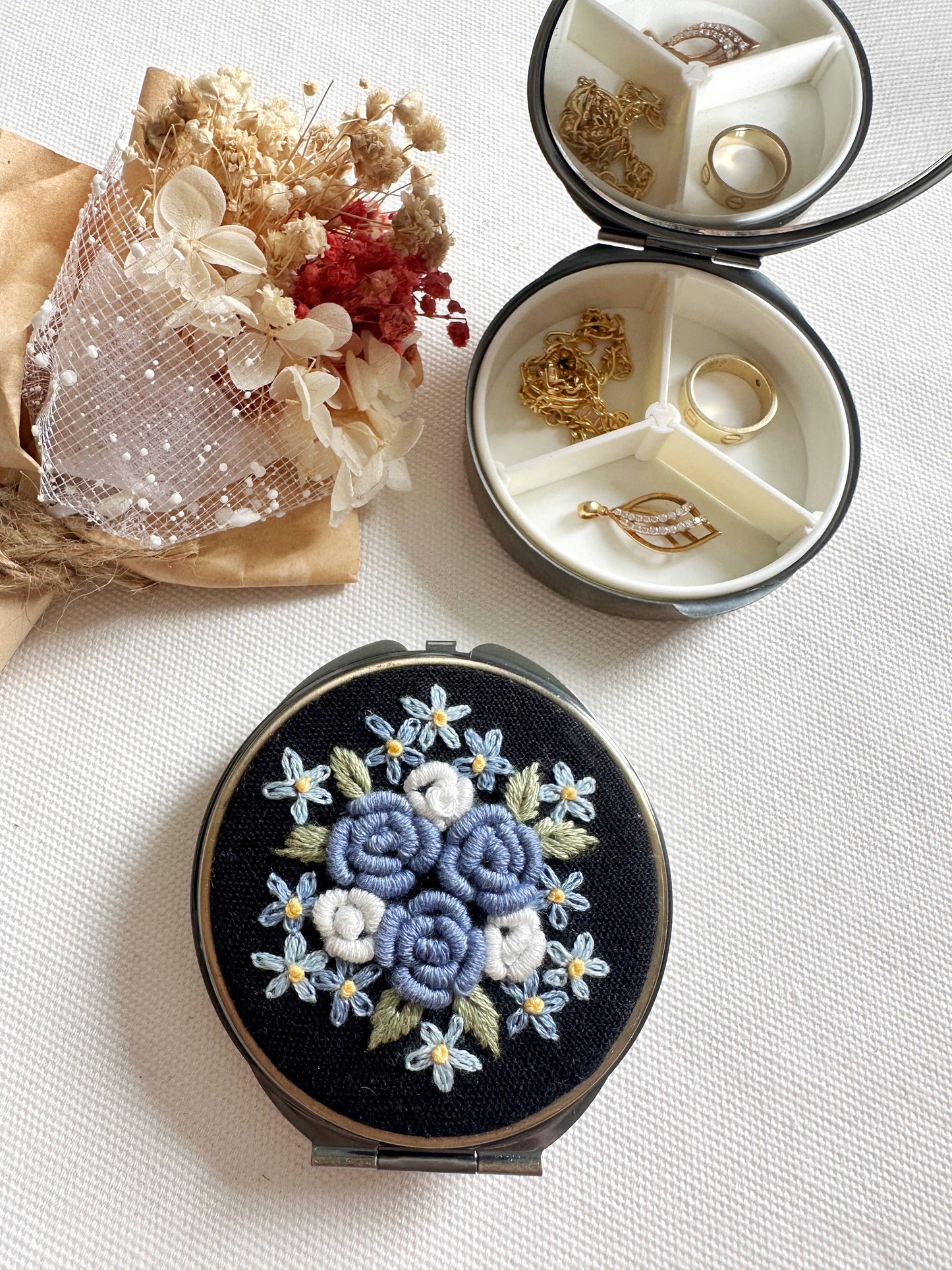 Quince Fables - Floral Embroidered Round Jewelry Box With Mirror (In Stock✅)