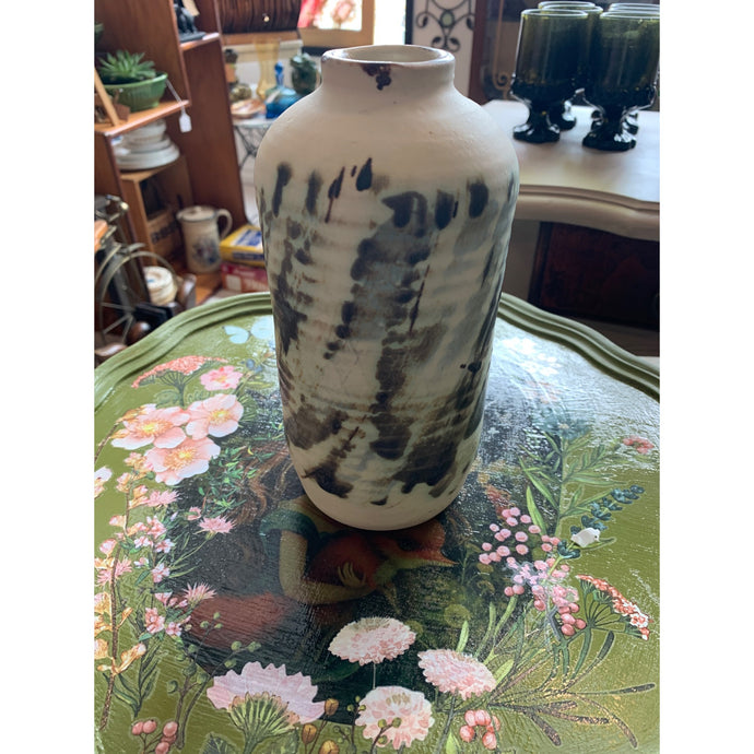 Vintage Signed Studio Pottery 8” 1/2” tall