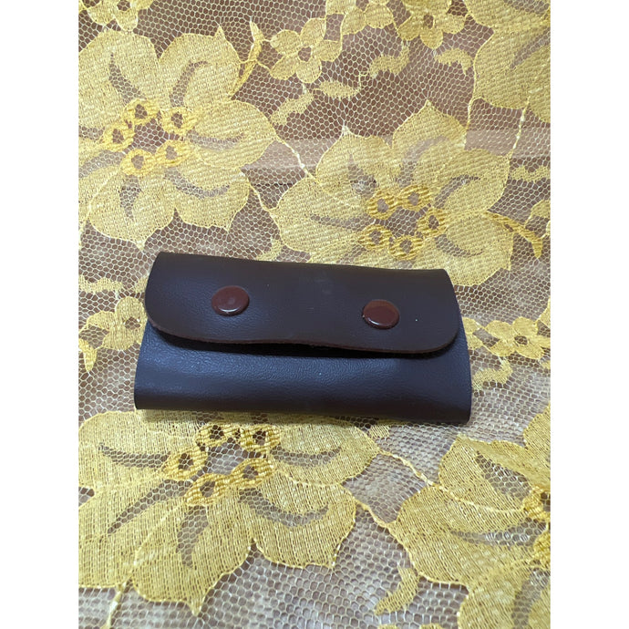 Vintage Leather Key Holder 3-1/2 x 2” holds 6 keys