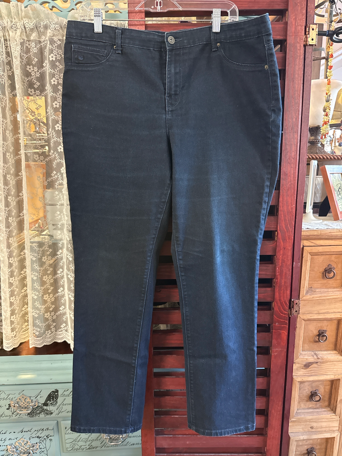Gloria Vanderbilt Women’s Dark Wash Straight Leg Jeans | Size 16 | Classic Stretch Denim