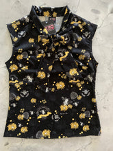 Load image into Gallery viewer, Bee Kind Bow Top
