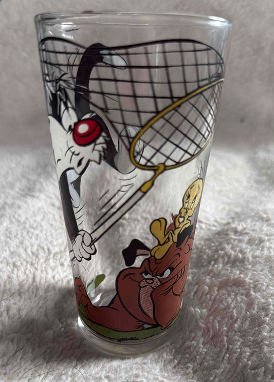 1976 Vintage Pepsi Collectible Looney Tunes Glass Tumbler "Sylvester, Tweety, and Dog"