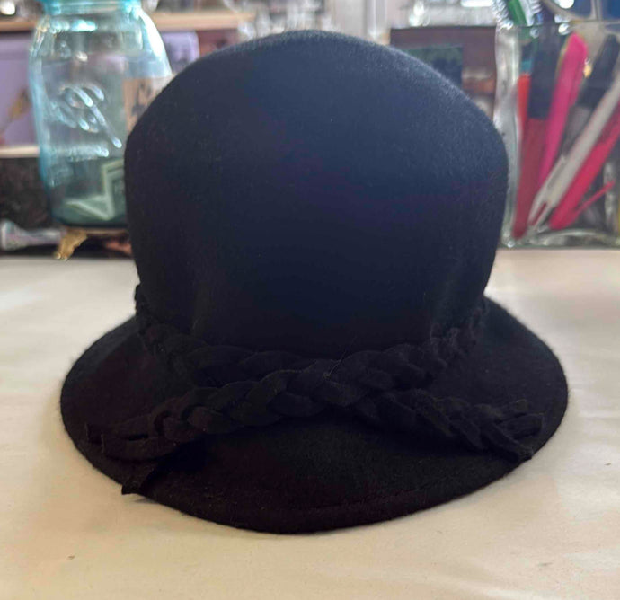 Fall Art Deco Felt Cloche Hat