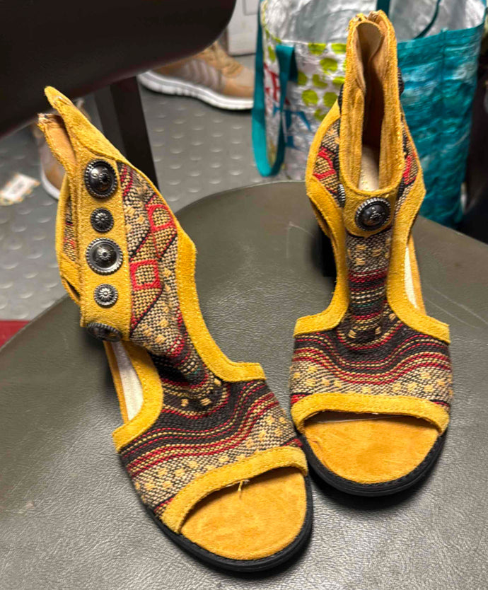 Very Volatile - Yellow SZ 8