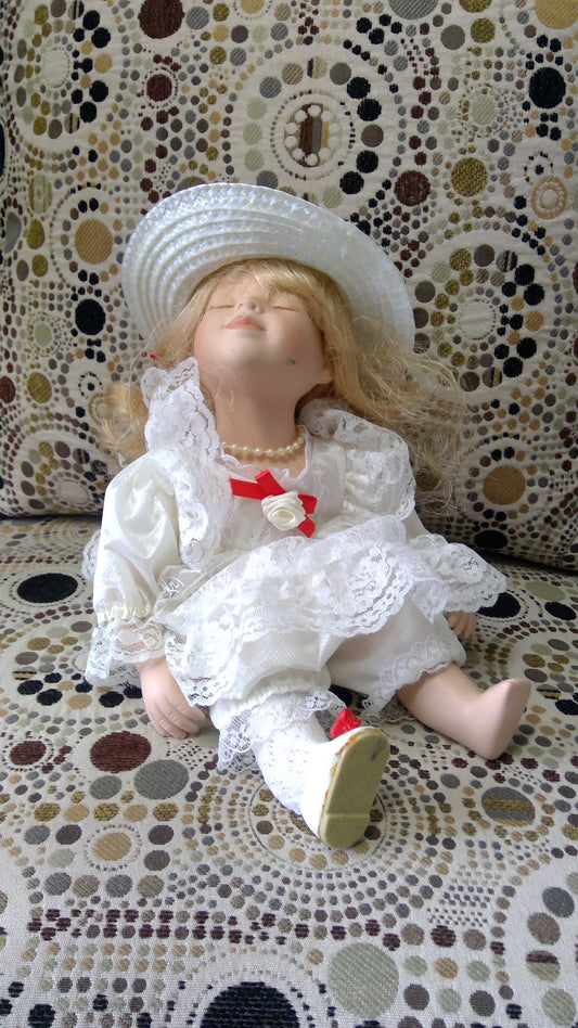 Musical Kissing Doll