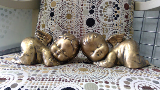 2 pc set sleeping Cherubs