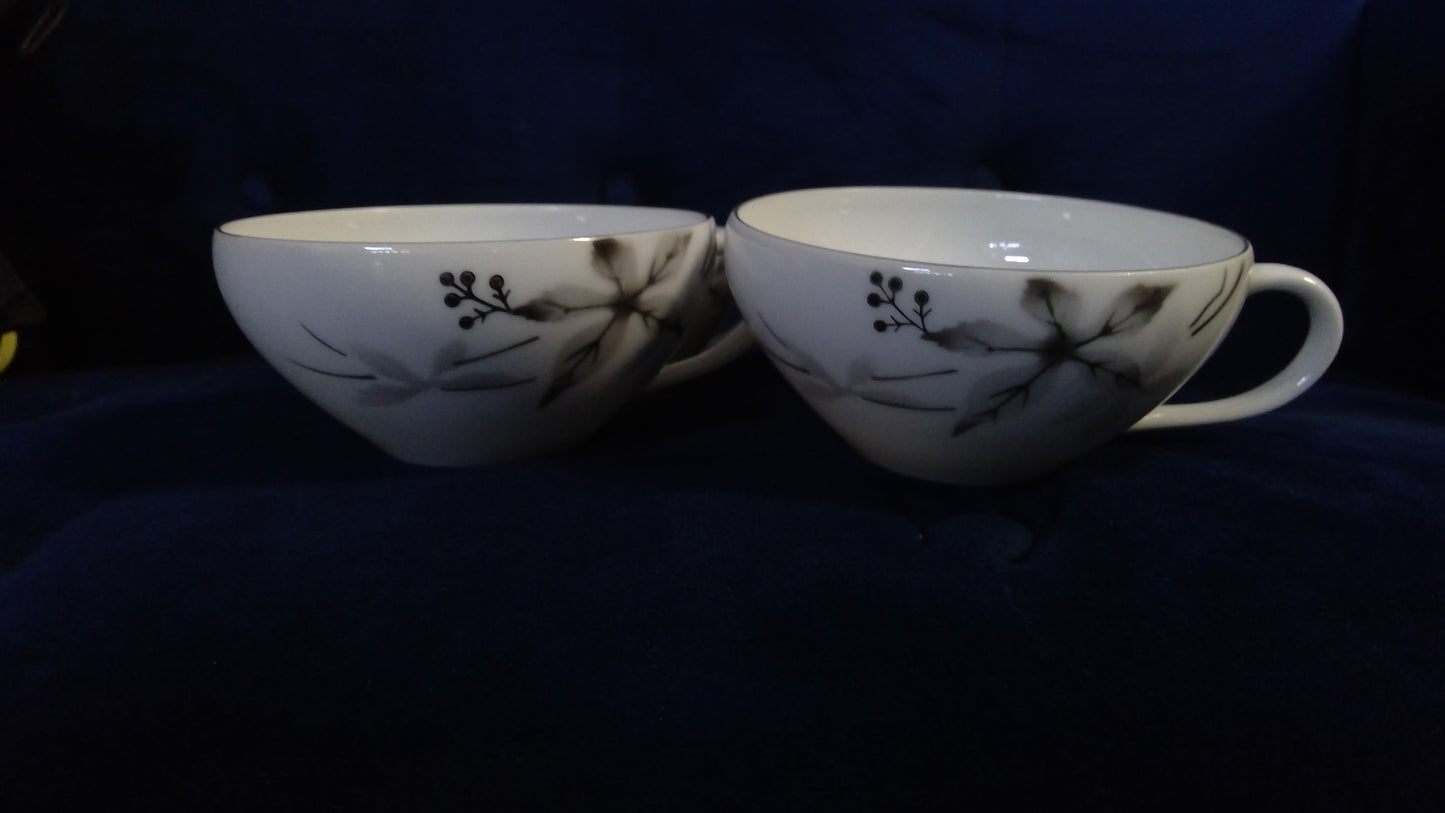 4pcs Black and white Floral Teacups