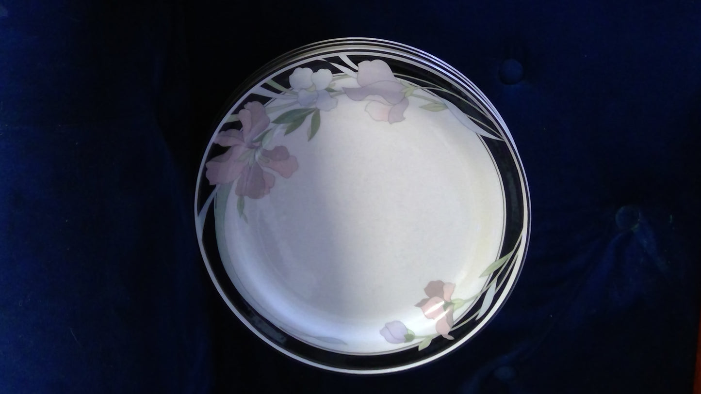 3pc Lavender Iris Medium Dinner Plates