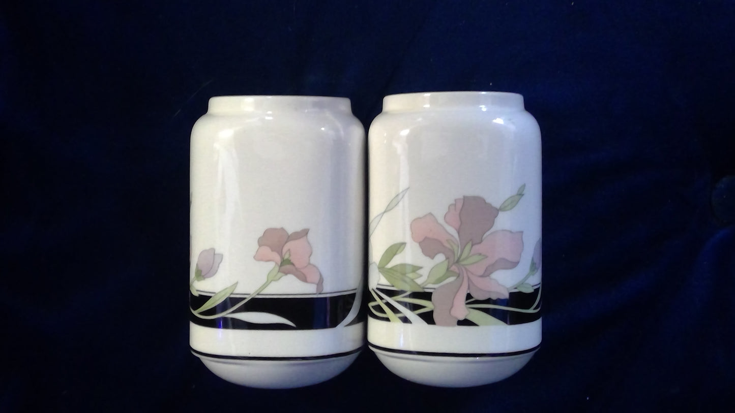 2pc Lavender Iris Salt and Pepper shakers