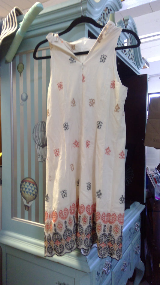 Embroidered Sleevless  Dress