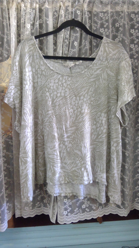 Animal and Jungle print T Shirt