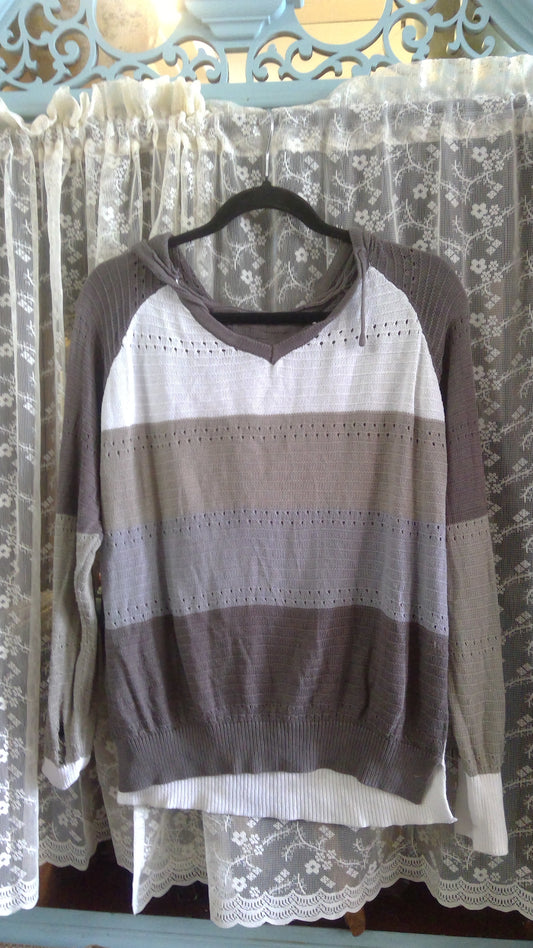 Stripped Vneck Pullover