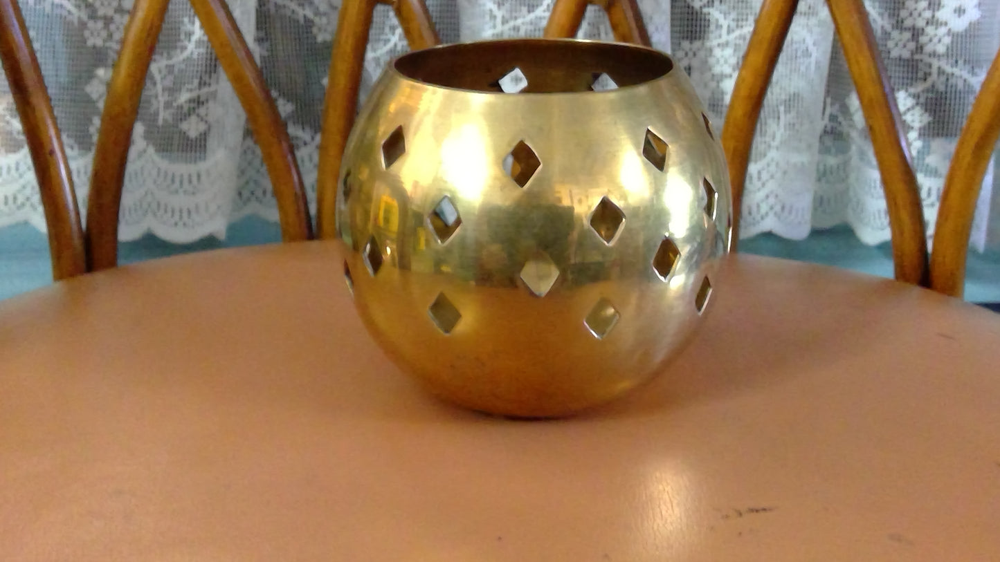 Vintage Pierced Brass Globe Tealight Holder – Made in India