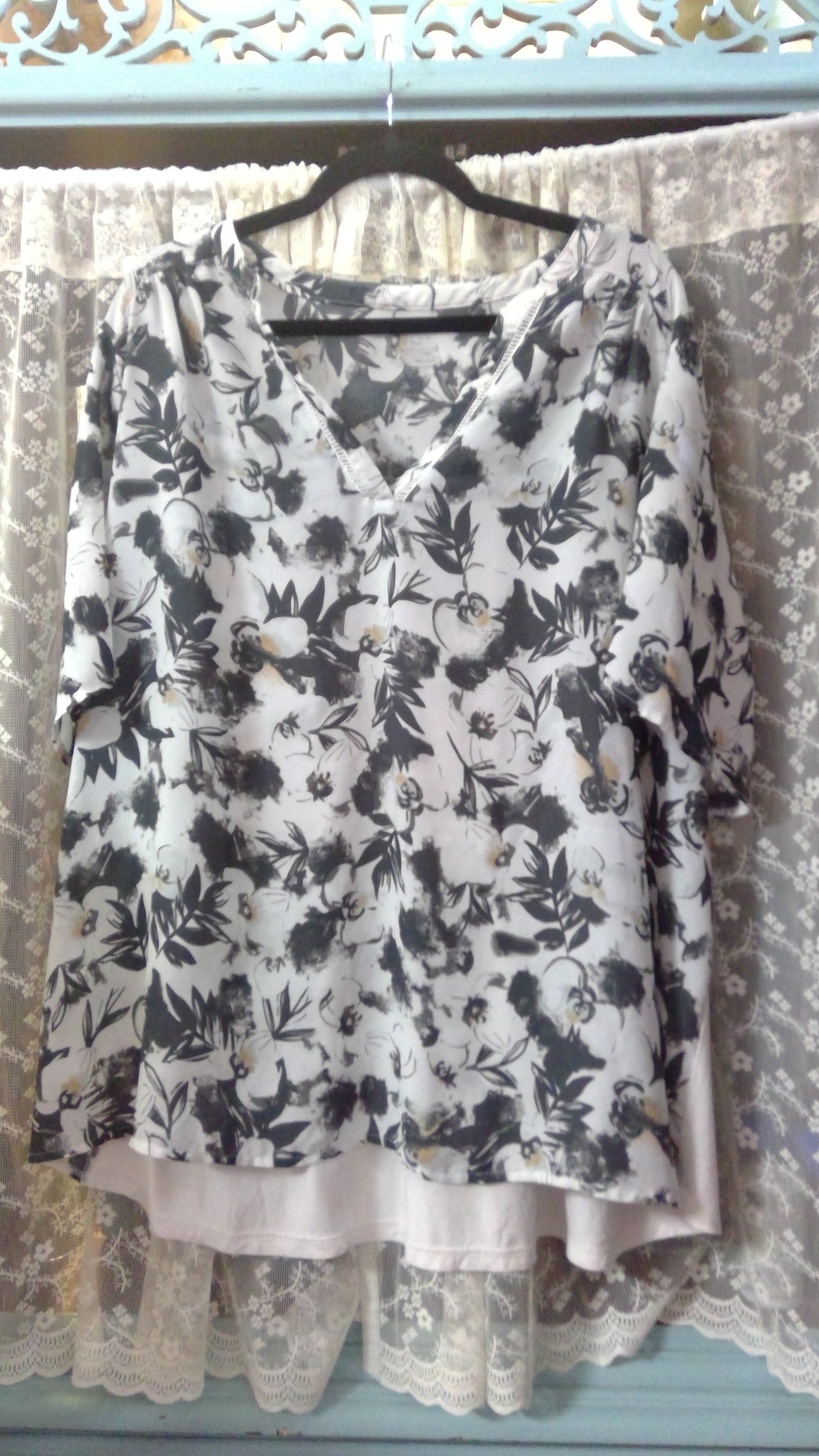 White Sheer Floral Blouse | Lane Bryant | Gray & Beige Print | Size 24