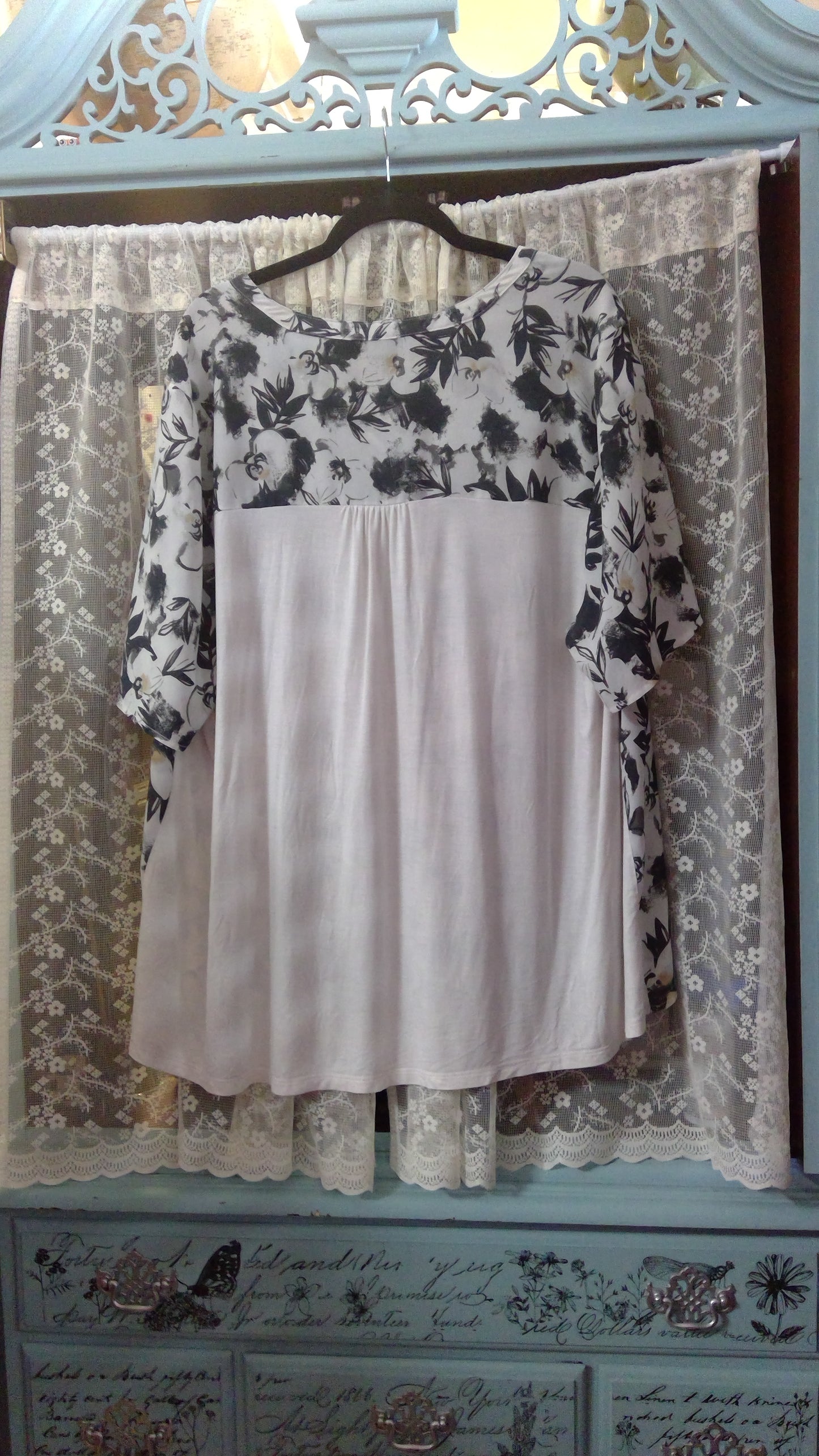 White Sheer Floral Blouse | Lane Bryant | Gray & Beige Print | Size 24