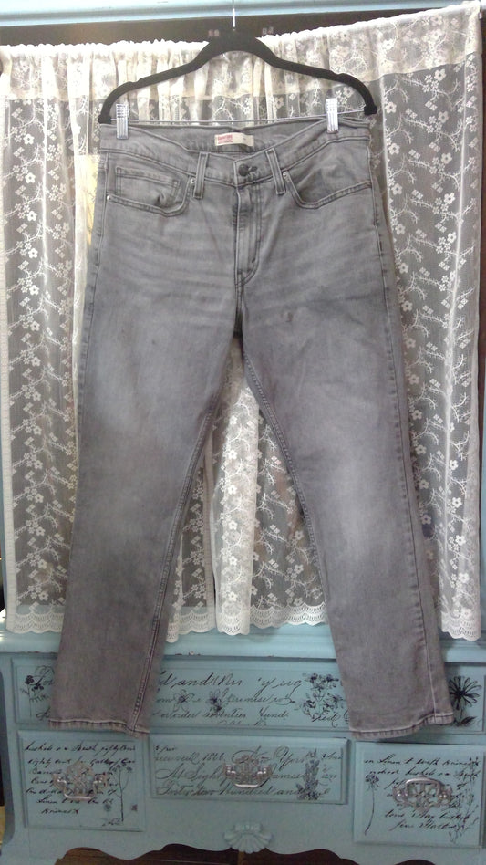 Levi’s Signature High-Waisted Slim Fit Jeans